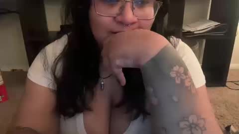 Snapshot of littldeath chatting on 10.10.25 littldeath online show from 10.10.25