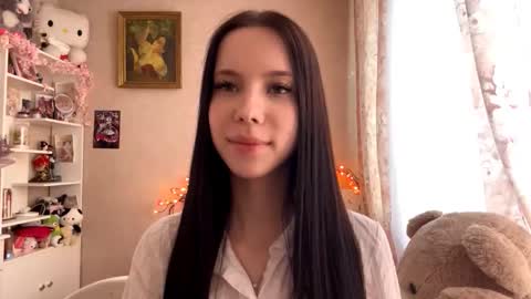 Milou online show from 10.15.25