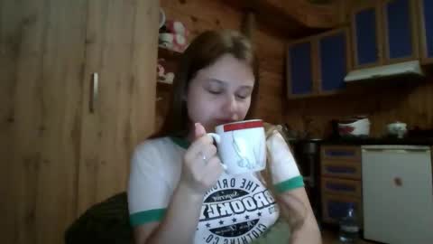 little_shygirl_ online show from 09.19.25