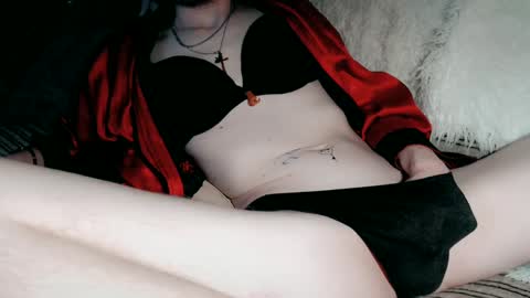 Snapshot of littlebuddycze chatting on 02.09.25 Malej Kmo online show from 02.09.25