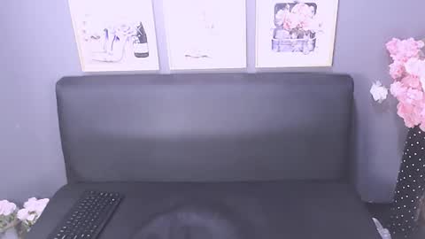 Snapshot of littleindianmilf chatting on 01.03.25 littleindianmilf online show from 01.03.25