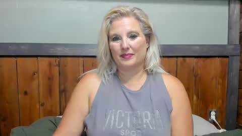 lisanixs online show from 09.25.25