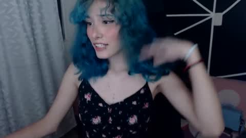 Snapshot of littlenami_ chatting on 10.10.25 LAUREN online show from 10.10.25