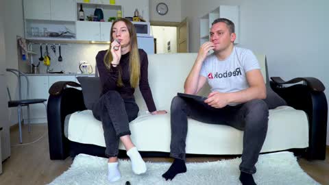 Snapshot of littlesweettifany chatting on 10.29.25 Little Tifany online show from 10.29.25