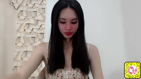 Snapshot of liviacum_ chatting on 10.15.25 Lvia online show from 10.15.25