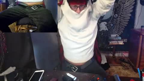 Snapshot of livingpuddle chatting on 03.03.25 livingpuddle online show from 03.03.25