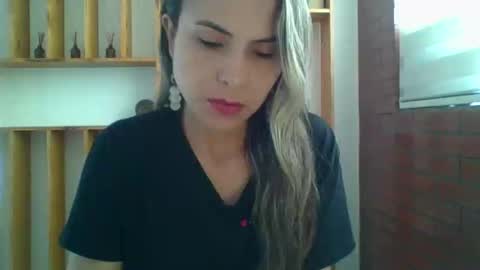 liz_28 online show from 10.10.25