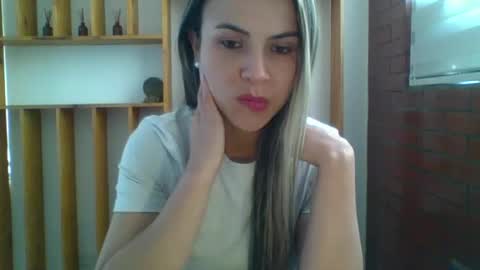 liz_28 online show from 10.20.25
