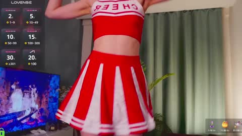 Snapshot of lizbethcoll chatting on 12.10.24 Sunnheart online show from 12.10.24