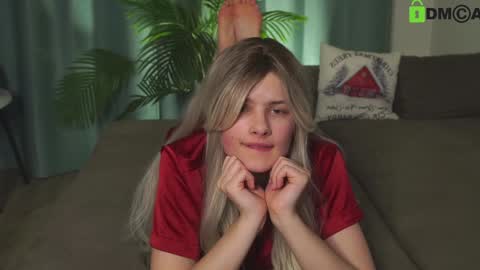 Snapshot of lizbethcoll chatting on 02.02.25 Sunnheart online show from 02.02.25