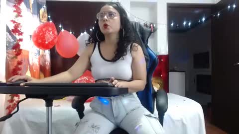 Snapshot of lola_fiery chatting on 12.06.24 lola_fiery online show from 12.06.24