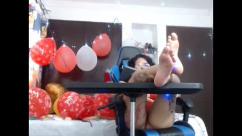 Snapshot of lola_fiery chatting on 12.10.24 lola_fiery online show from 12.10.24