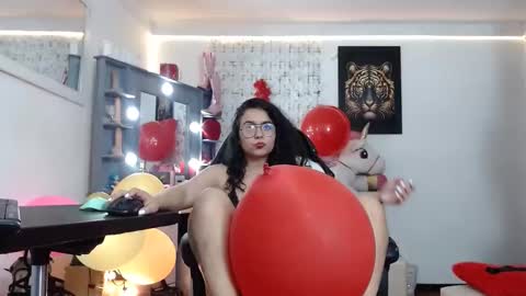 Snapshot of lola_fiery chatting on 03.06.25 lola_fiery online show from 03.06.25