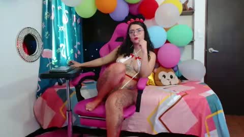 Snapshot of lola_fiery chatting on 09.11.25 lola_fiery online show from 09.11.25