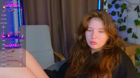 Snapshot of lolly_pump chatting on 09.27.25 Mona online show from 09.27.25