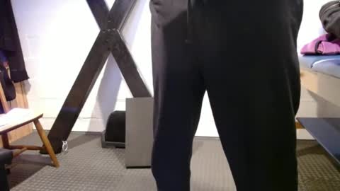 Snapshot of longleanguy9 chatting on 01.21.25 longleanguy online show from 01.21.25