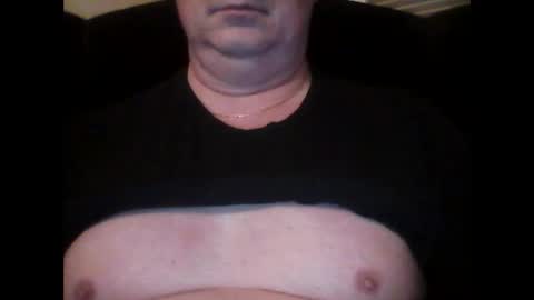 Snapshot of look823 chatting on 12.31.24 look823 online show from 12.31.24