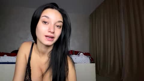 loraclay online show from 10.20.25