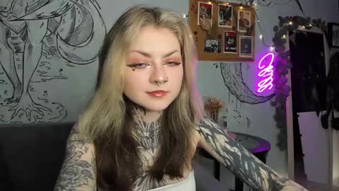 Snapshot of lostallice chatting on 01.10.25 lostallice online show from 01.10.25