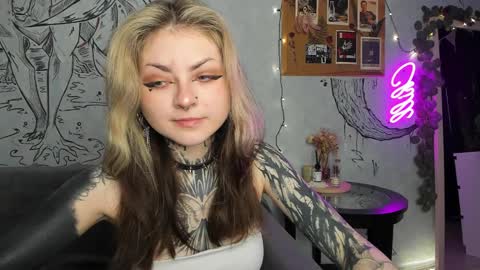 Snapshot of lostallice chatting on 01.28.25 lostallice online show from 01.28.25