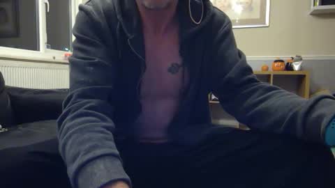 Snapshot of lottiestoy chatting on 11.02.25 mrsesssex online show from 11.02.25