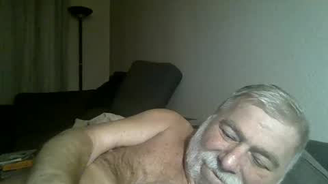 Snapshot of louis_chokdee chatting on 12.28.24 louis_chokdee online show from 12.28.24