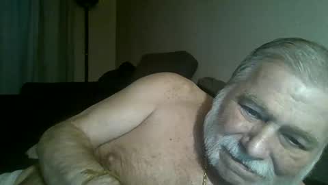 Snapshot of louis_chokdee chatting on 01.18.25 louis_chokdee online show from 01.18.25