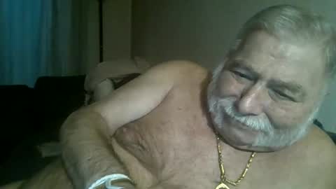 Snapshot of louis_chokdee chatting on 09.11.25 louis_chokdee online show from 09.11.25