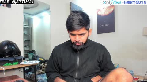 Snapshot of lovehairyindian chatting on 01.02.25 Indian hairy online show from 01.02.25
