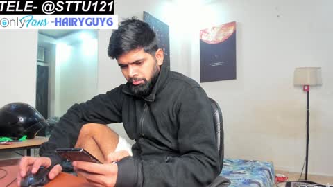 Snapshot of lovehairyindian chatting on 01.05.25 Indian hairy online show from 01.05.25