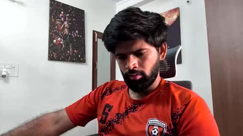 Snapshot of lovehairyindian chatting on 09.28.25 Indian hairy online show from 09.28.25