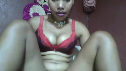 Snapshot of loveinlife750427 chatting on 01.29.25 loveinlife750427 online show from 01.29.25