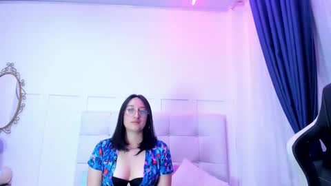 Snapshot of lovely_chloe19 chatting on 01.17.25 Chloe online show from 01.17.25