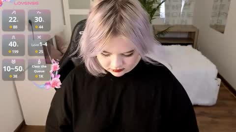 Snapshot of lovely_leilla chatting on 12.06.24 lovely_leilla online show from 12.06.24