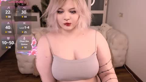 Snapshot of lovely_leilla chatting on 01.24.25 lovely_leilla online show from 01.24.25