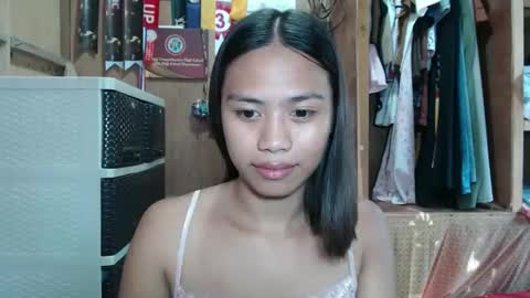 lovely_yvoneslutty online show from 10.03.25