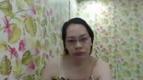 Snapshot of lovelyasiancutie chatting on 09.23.25 lovelyasiancutie online show from 09.23.25