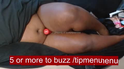 Snapshot of lovelylipservice chatting on 01.11.25 Lovely online show from 01.11.25