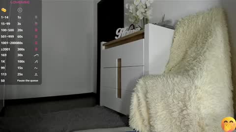 Snapshot of lovelylollly chatting on 12.12.24 Ava online show from 12.12.24