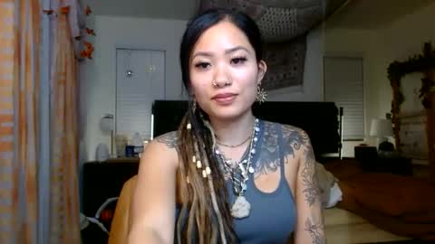Snapshot of lovelyxmacii chatting on 10.26.25 lovelyxmacii online show from 10.26.25