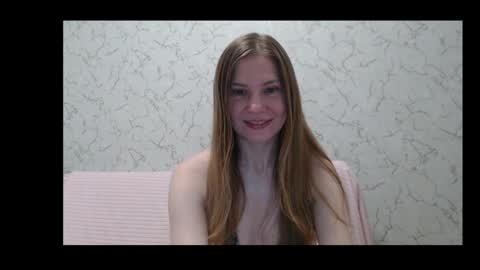 Snapshot of lovepeanutgirl chatting on 12.09.24 Mary Love online show from 12.09.24