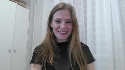 Snapshot of lovepeanutgirl chatting on 01.21.25 Mary Love online show from 01.21.25