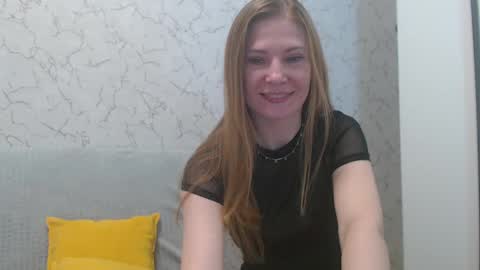 Snapshot of lovepeanutgirl chatting on 02.02.25 Mary Love online show from 02.02.25