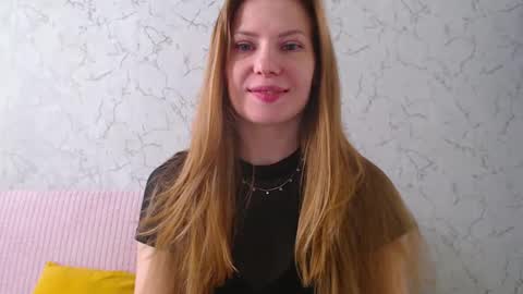 Snapshot of lovepeanutgirl chatting on 03.03.25 Mary Love online show from 03.03.25