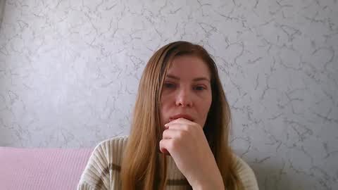 Snapshot of lovepeanutgirl chatting on 03.04.25 Mary Love online show from 03.04.25