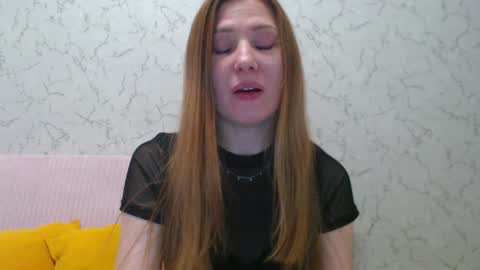 Snapshot of lovepeanutgirl chatting on 03.04.25 Mary Love online show from 03.04.25