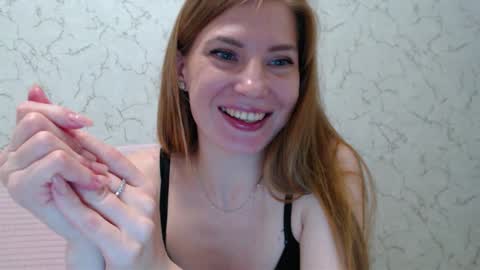 Snapshot of lovepeanutgirl chatting on 09.20.25 Mary Love online show from 09.20.25