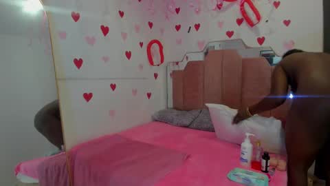 Snapshot of lovequeen02 chatting on 02.17.25 L O V E online show from 02.17.25