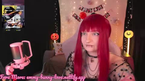 Snapshot of lover_emmy chatting on 10.29.25 Emmy online show from 10.29.25