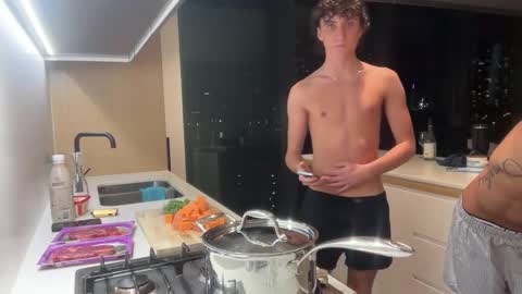 Snapshot of loves_leo chatting on 09.29.25 Leo Loves online show from 09.29.25